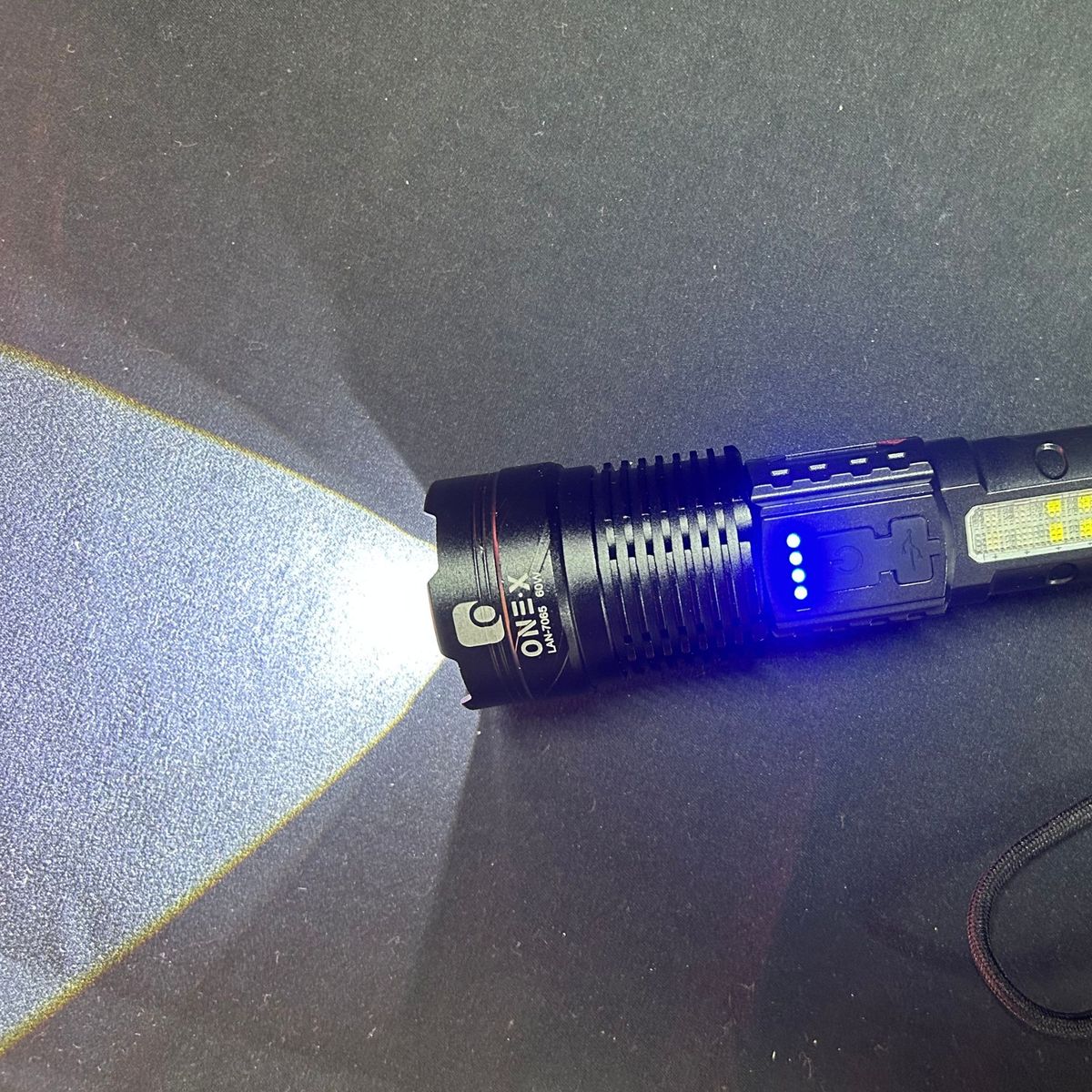 Lanterna LED Tática 60W USB Recarregável ONEX