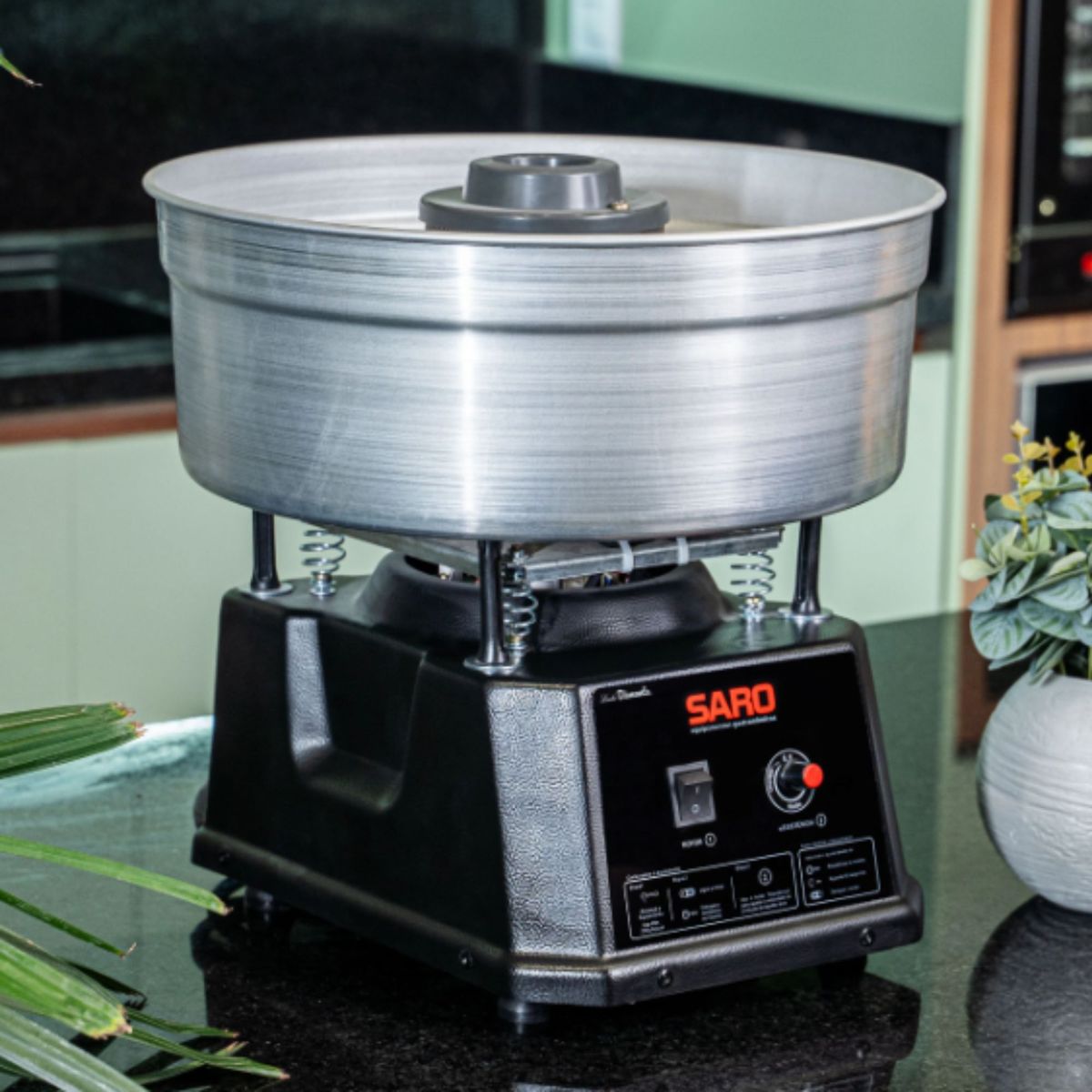 Maquina De Algodao Doce Profissional Inox Ad Bivolt Saro