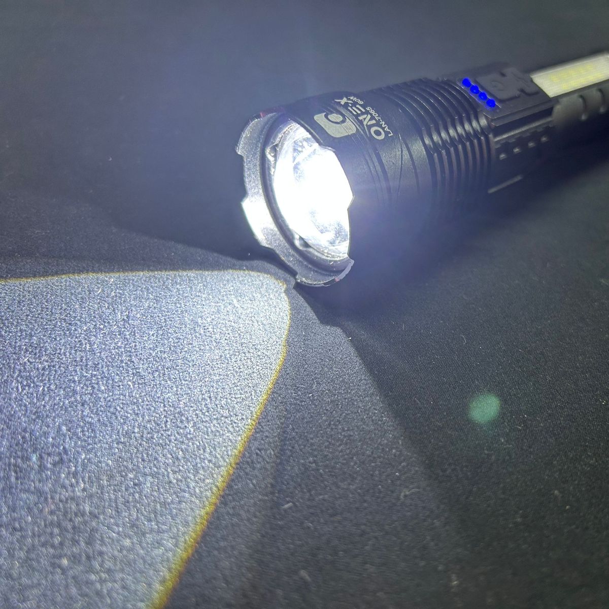 Lanterna LED Tática 60W USB Recarregável ONEX