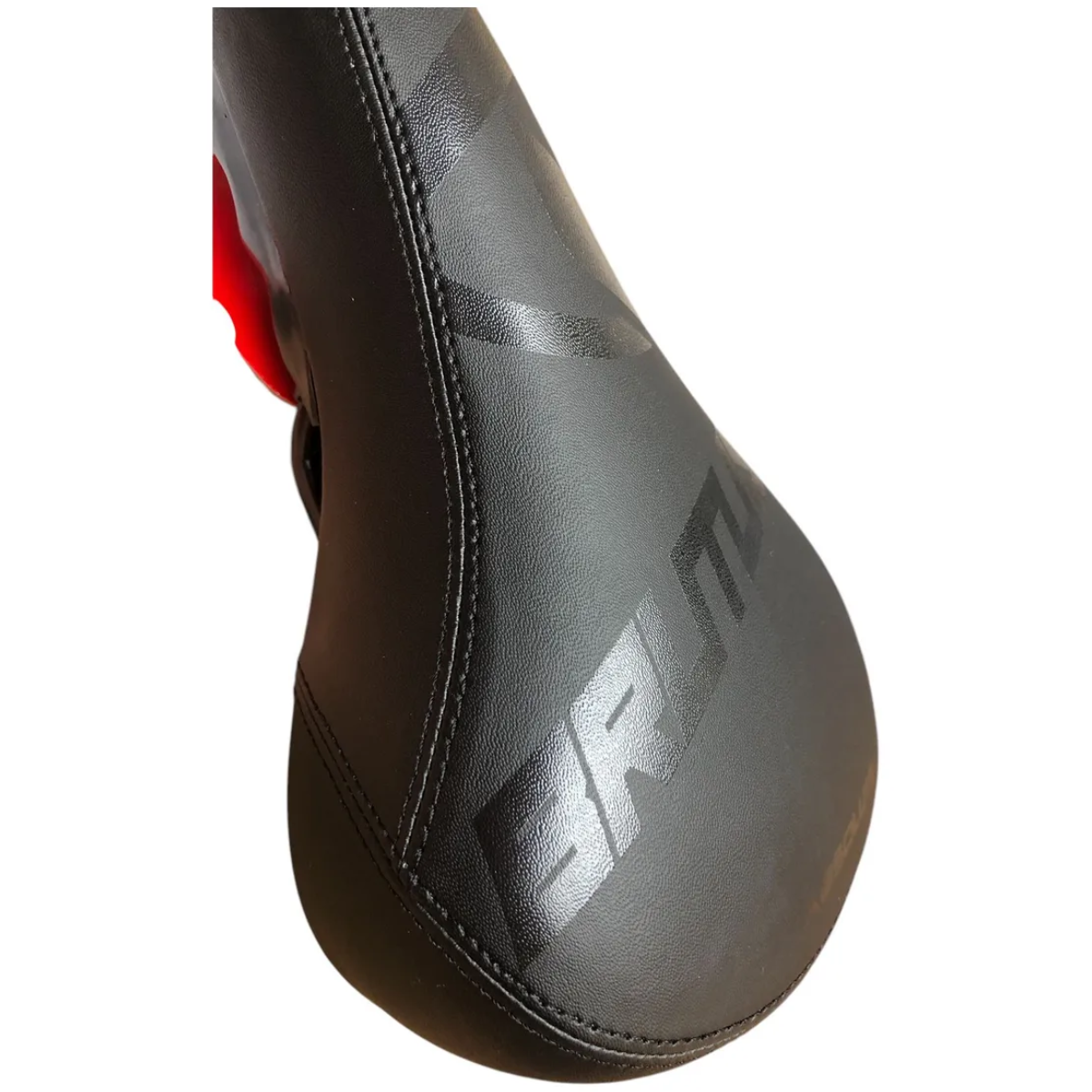 Selim Absolute Brutus Pt 218x147mm – Resistência e Estilo