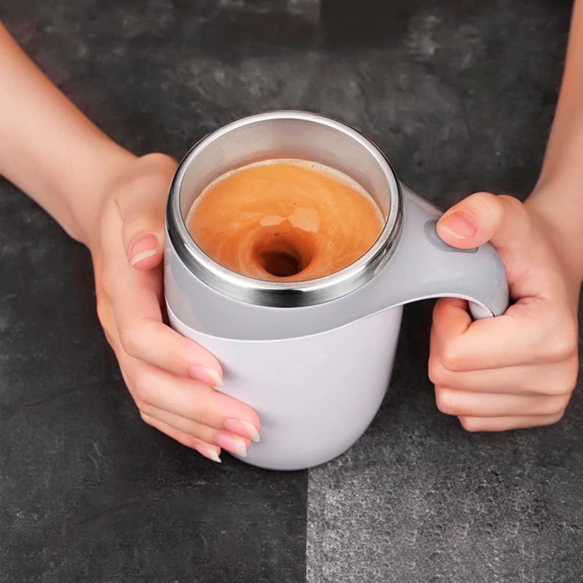 Caneca Com Mixer Recarregavel 380ML TOMATE