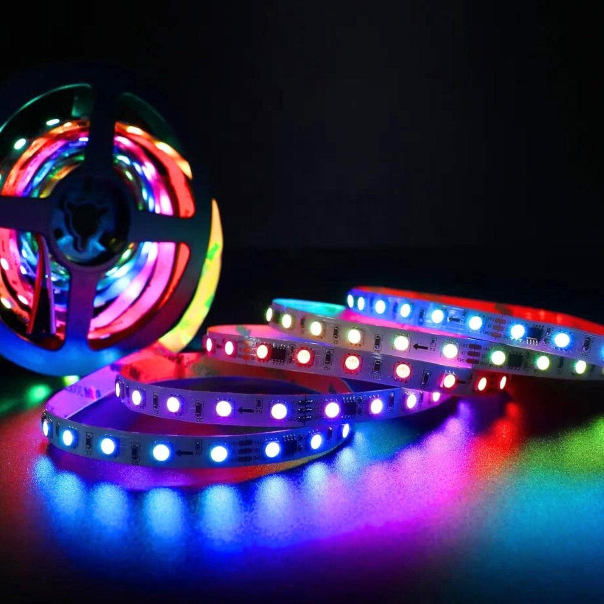Fita de LED RGB 5 Metros com Controle Remoto e Fonte 12V Luckfoyu TB-5002