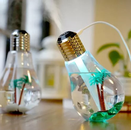 Umidificador de Ar em Formato de Lâmpada com LED 400ml Luatek LKJ-109