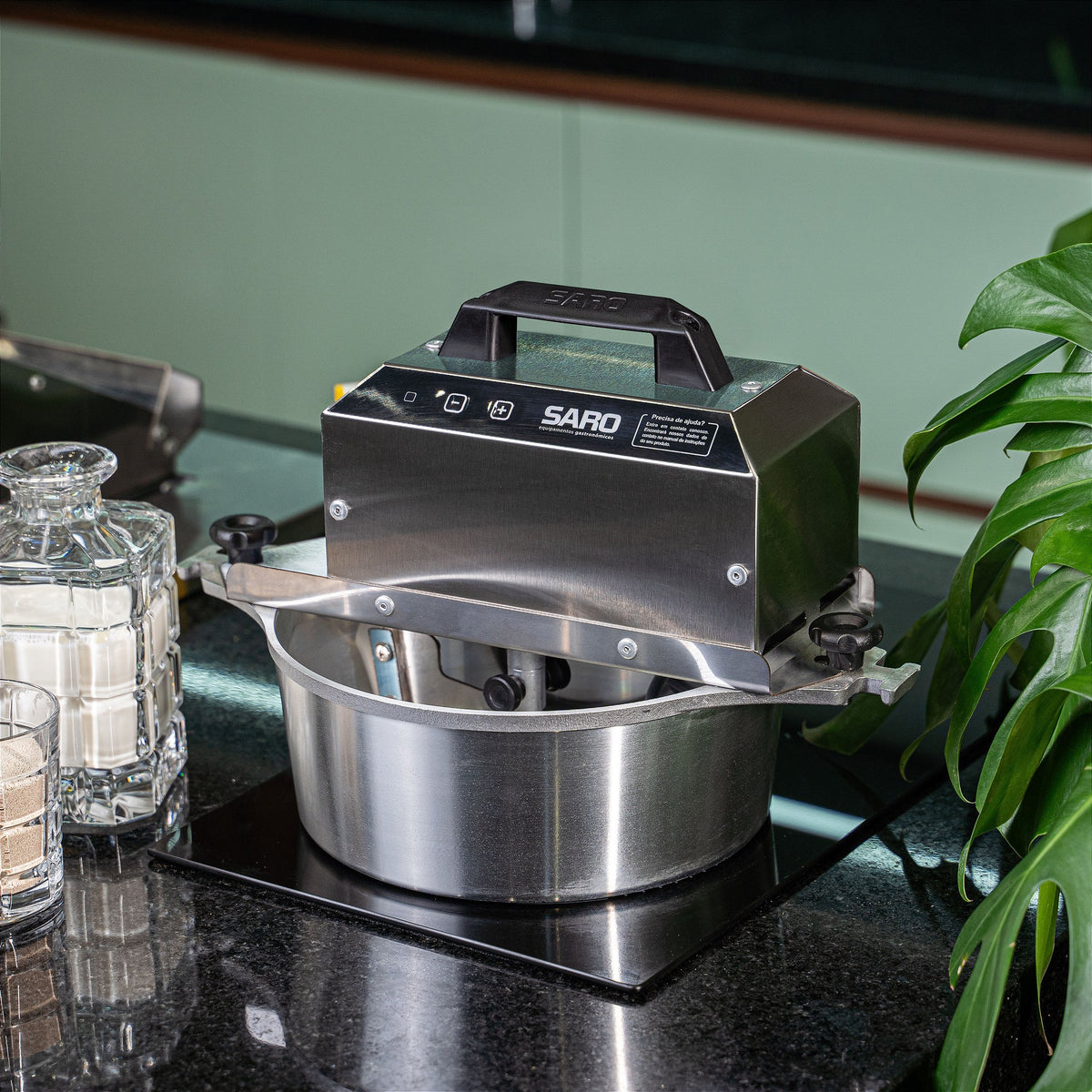 Panela Misturadeira Elétrica Saro PA4 4 Litros Bivolt para Doces e Salgados