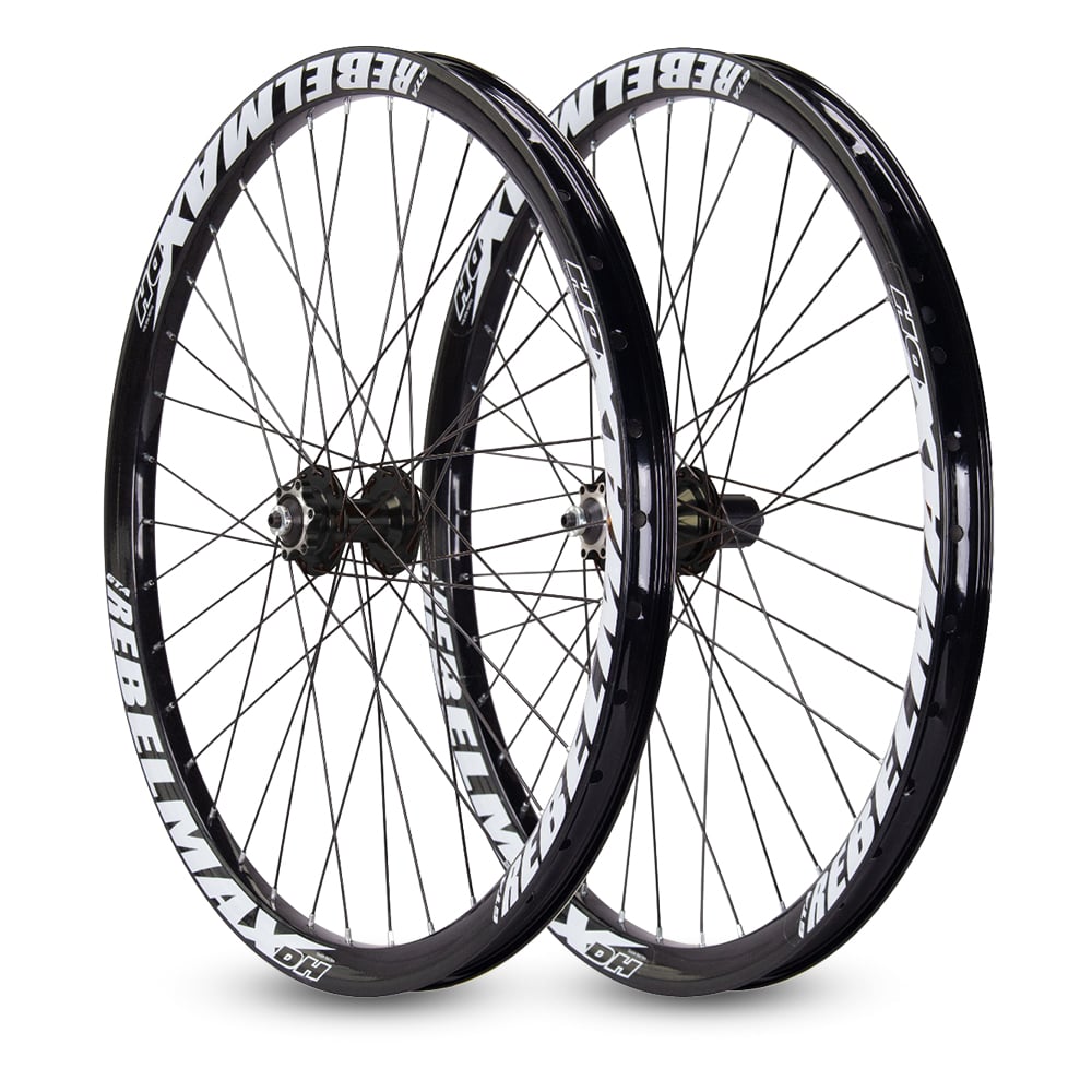 Roda montada (par) aro 26 gta rebelmax preto com cubo barulhento preto freeride freio a disco
