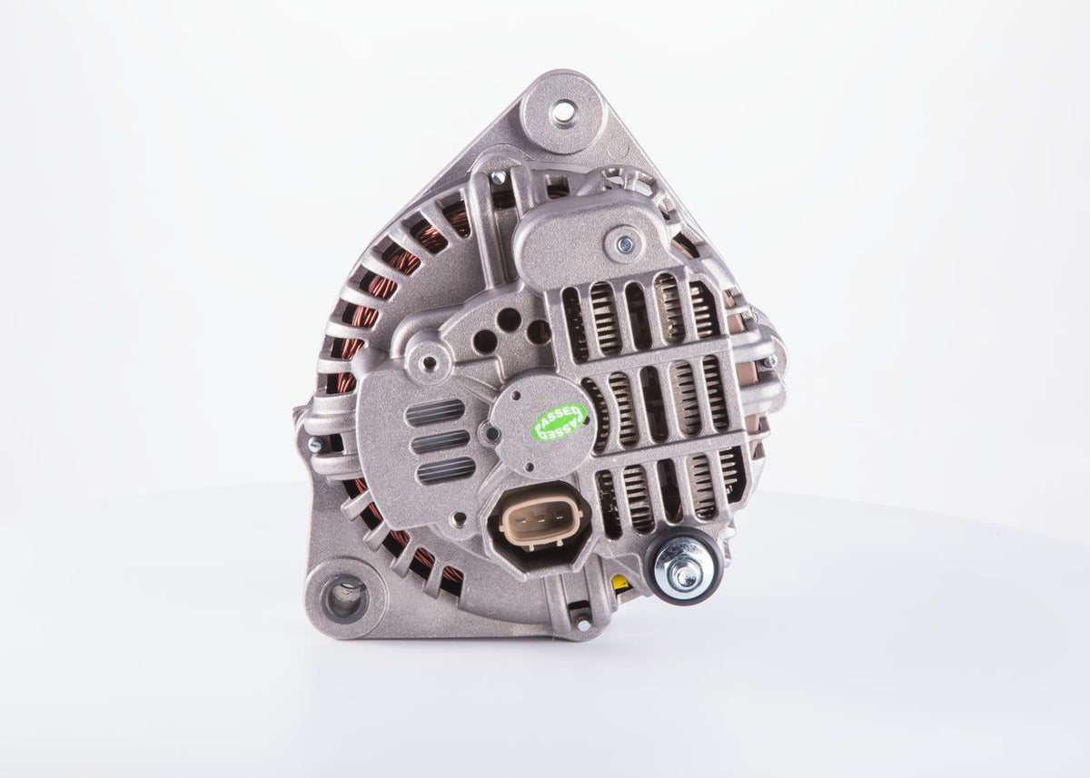 Alternador Bosch F042303078 Iveco Trakker/Stralis HD/Stralis HI-WAY/Stralis 400/Stralis Rst/Stralis 440/Stralis 740/Stralis 490/Stralis 330