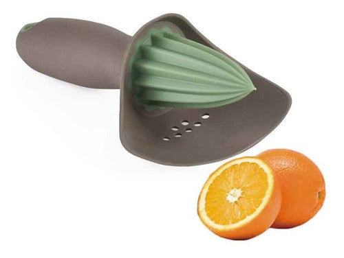 Espremedor De Frutas Manual Silicone Plasvale Marrom/verde